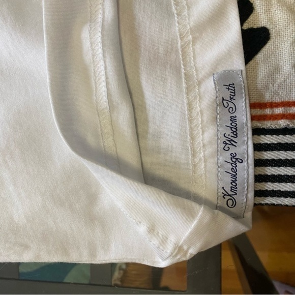 Robert Graham White Purple Gray Skull Leon Graphic Tee T-shirt - Picture 9 of 13